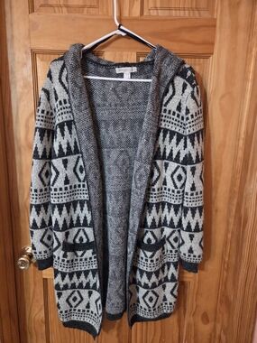 Monteau Black & Cream Hooded Aztec Knit Cardigan